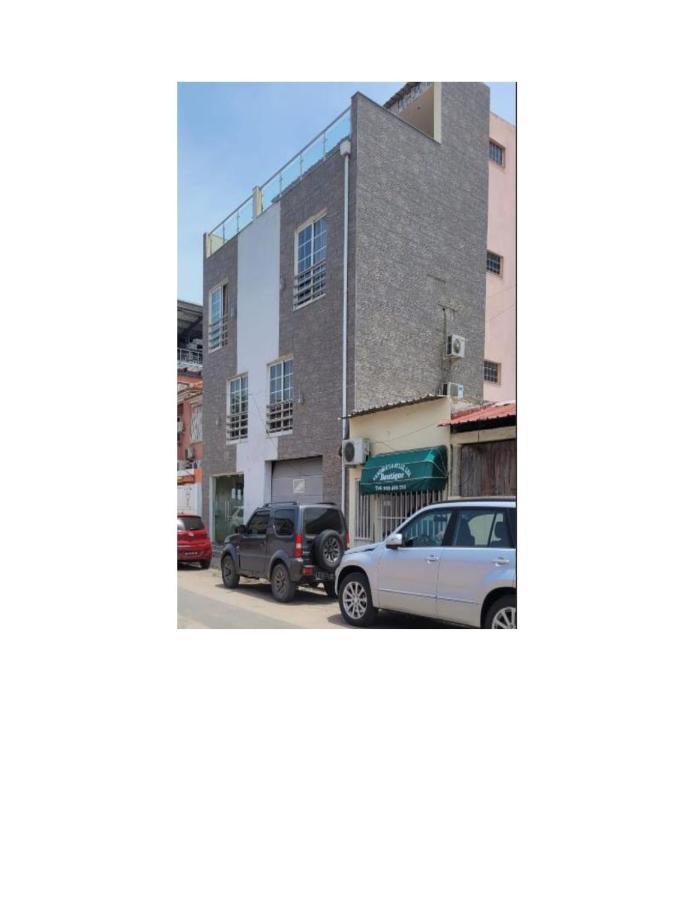 Guest House La Plaza Luanda Bagian luar foto