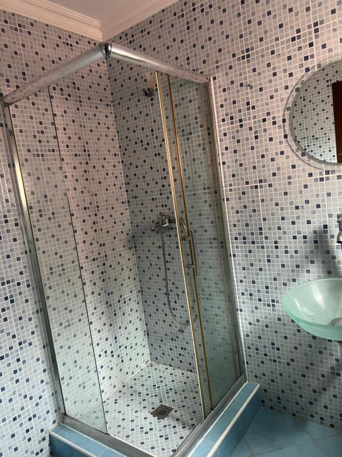 Guest House La Plaza Luanda Bagian luar foto