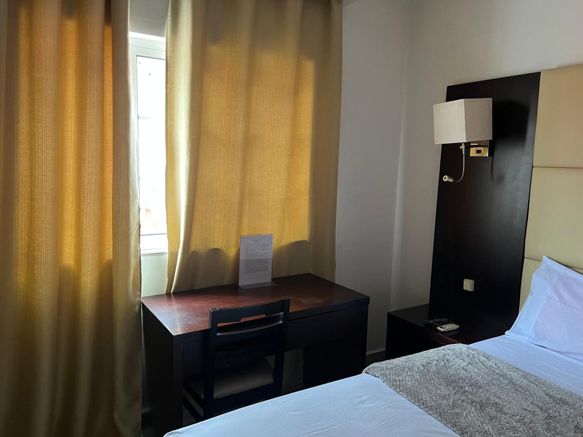 Guest House La Plaza Luanda Bagian luar foto